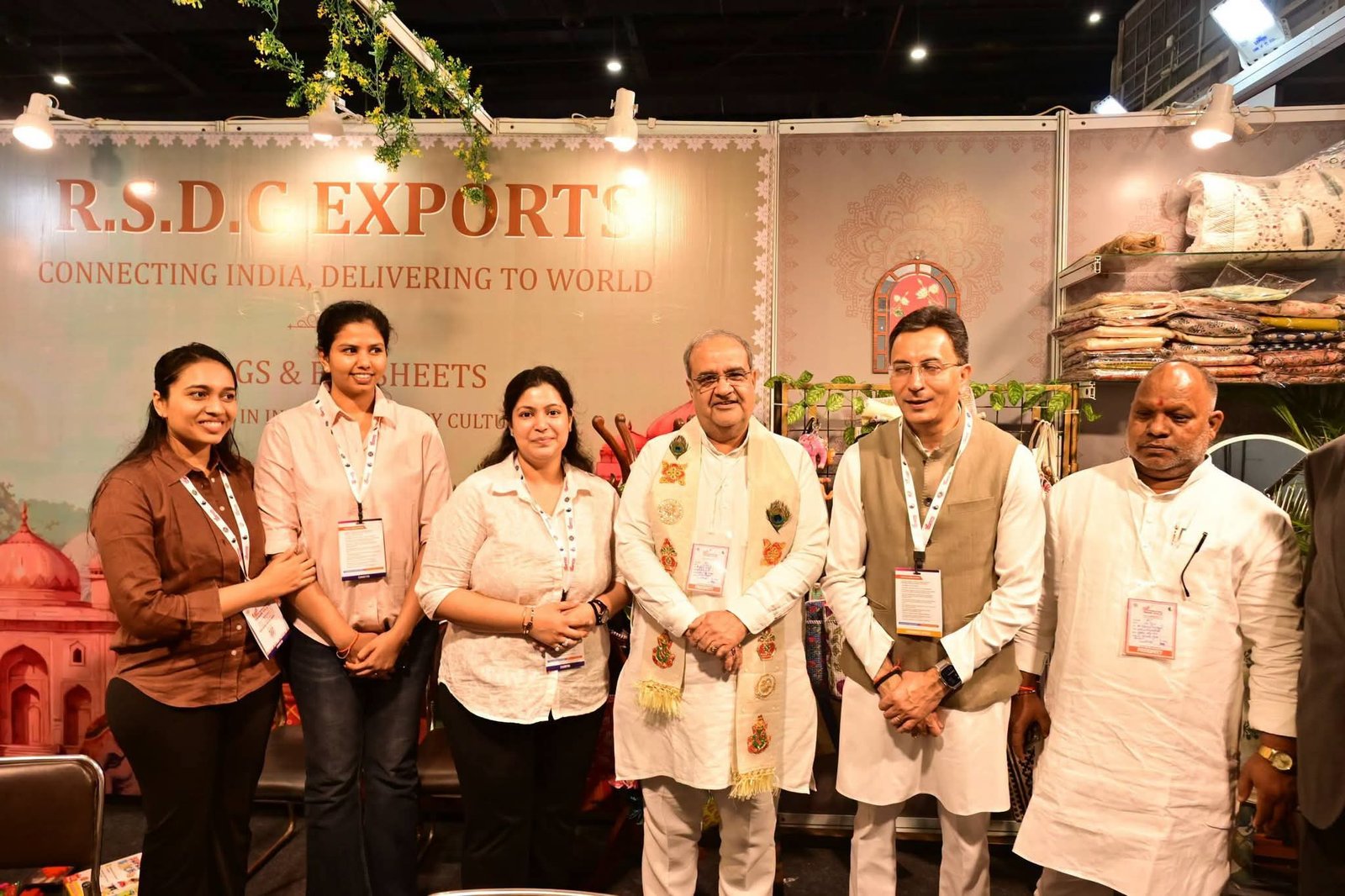 यूपी इंटरनेशनल ट्रेड शो में उपस्थित केंद्रीय राज्य मंत्री जितिन प्रसाद व कैबिनेट मंत्री भूपेंद्र चौधरी।