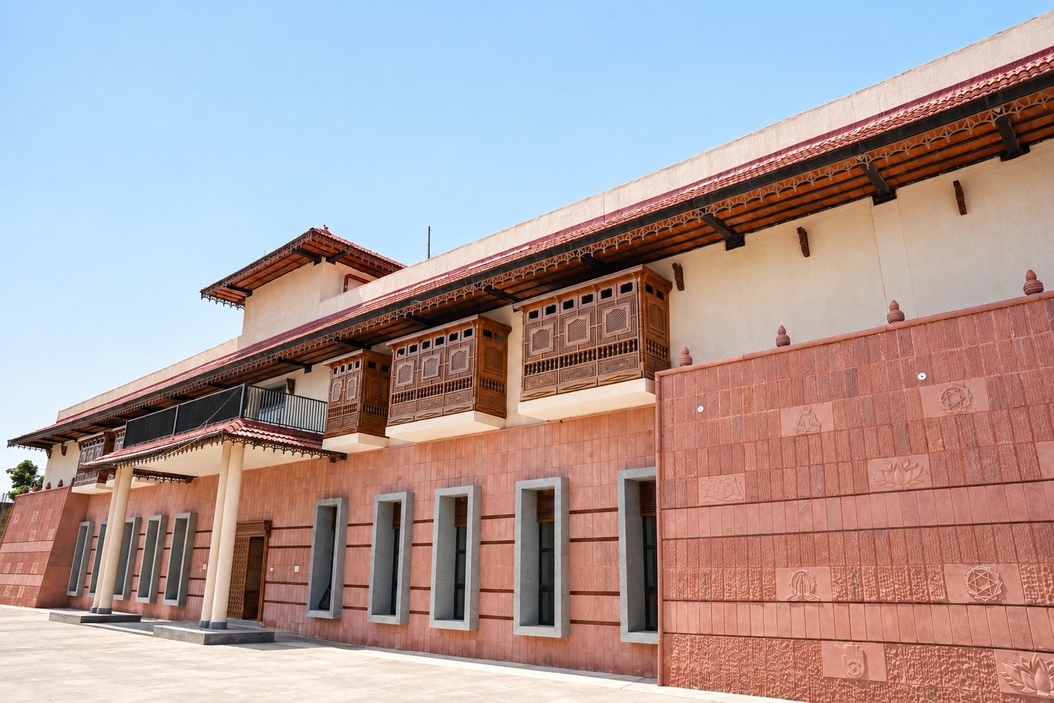 योगी सरकार में फ़िरोज़ाबाद के अकबरपुर में तैयार हुआ कन्वेंशन सेंटर का फोटो। 